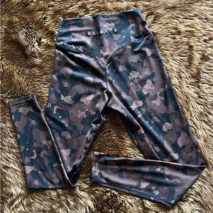 Balance Athletica / Vitality Ascend Pant in “Base Camp” brown camo 🤎